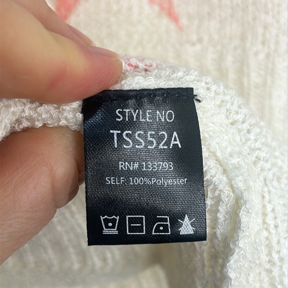 POL Slouchy Oversized Star Print Sweater Size Medium - Picture 13 of 16